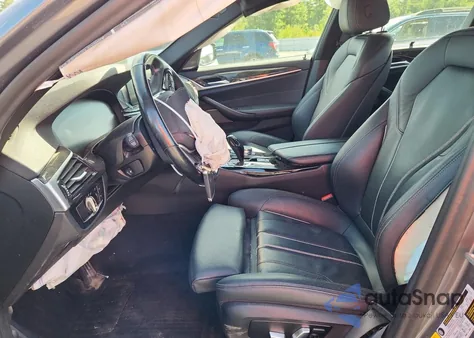 2020 BMW 530 Xi из США, поврежденный, VIN WBAJR7C09LCD20824